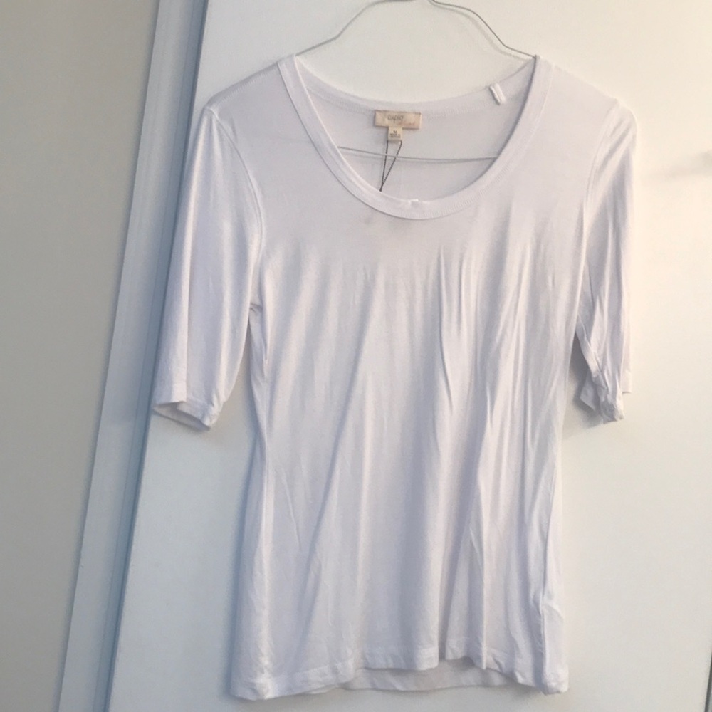 Basic white T-shirt.